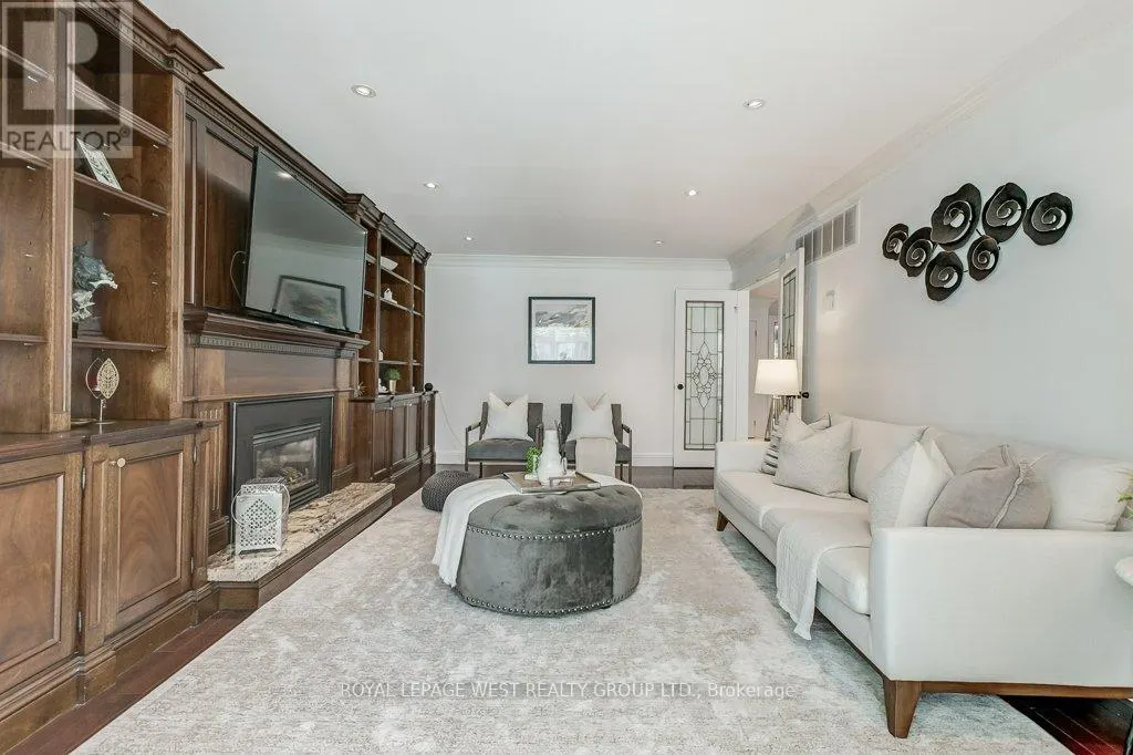 41 VANCHO CRESCENT