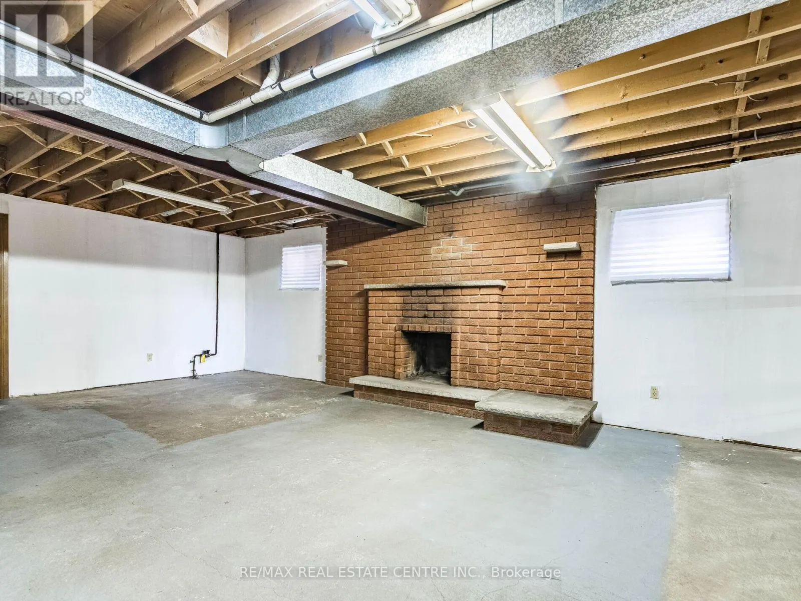 3137 SUNNYHILL DRIVE