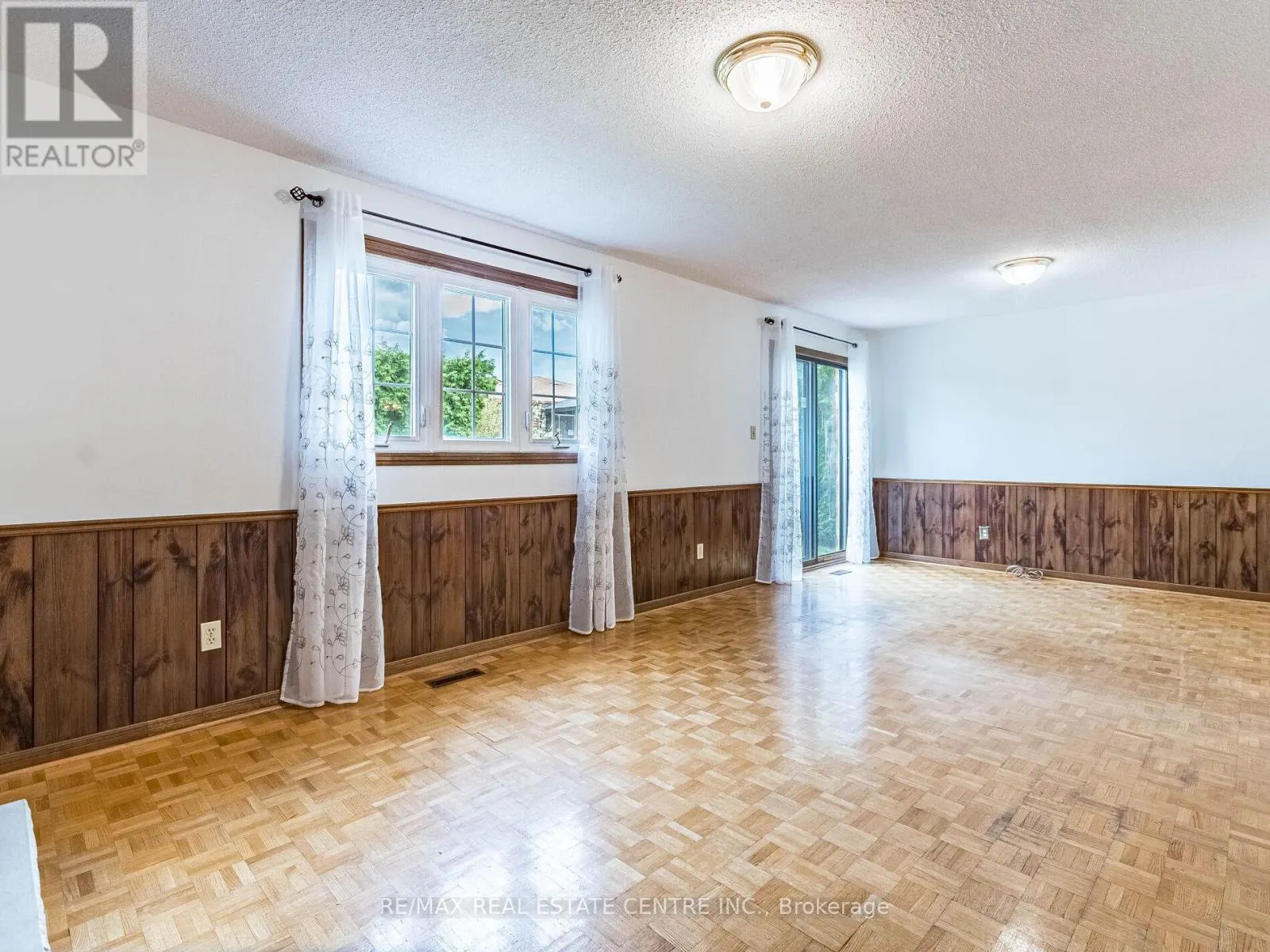 3137 SUNNYHILL DRIVE