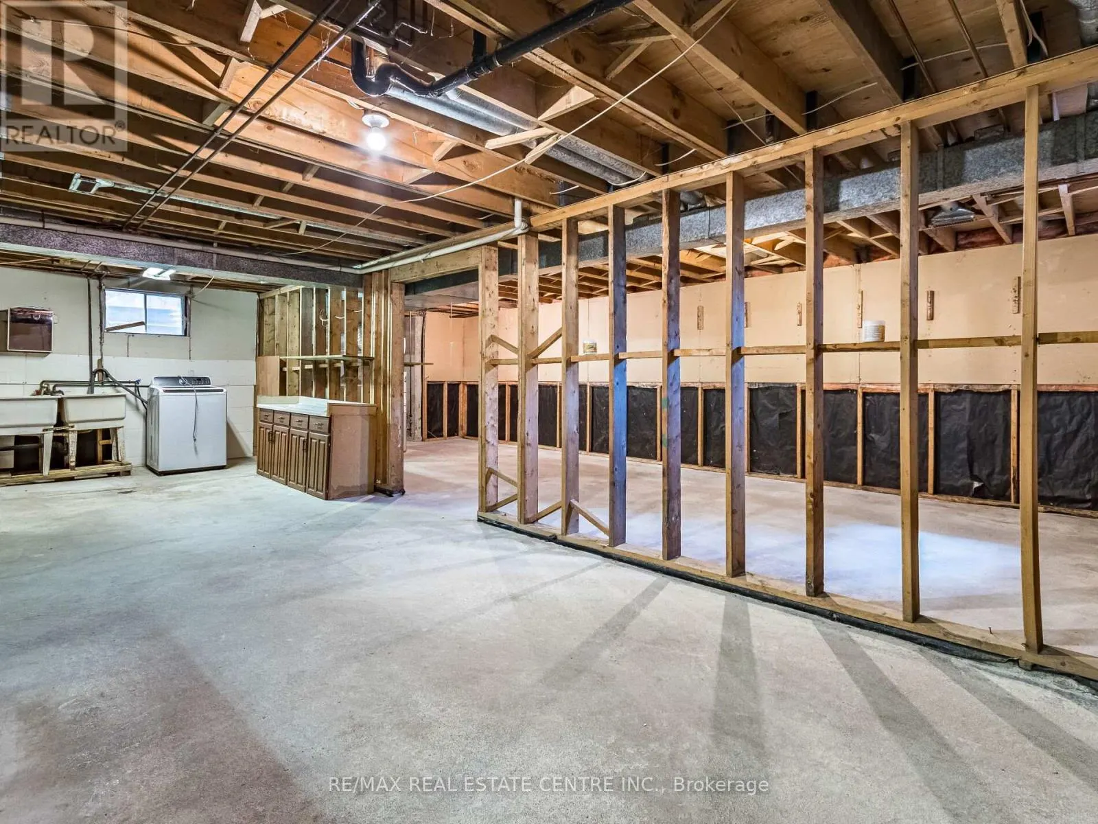 3137 SUNNYHILL DRIVE