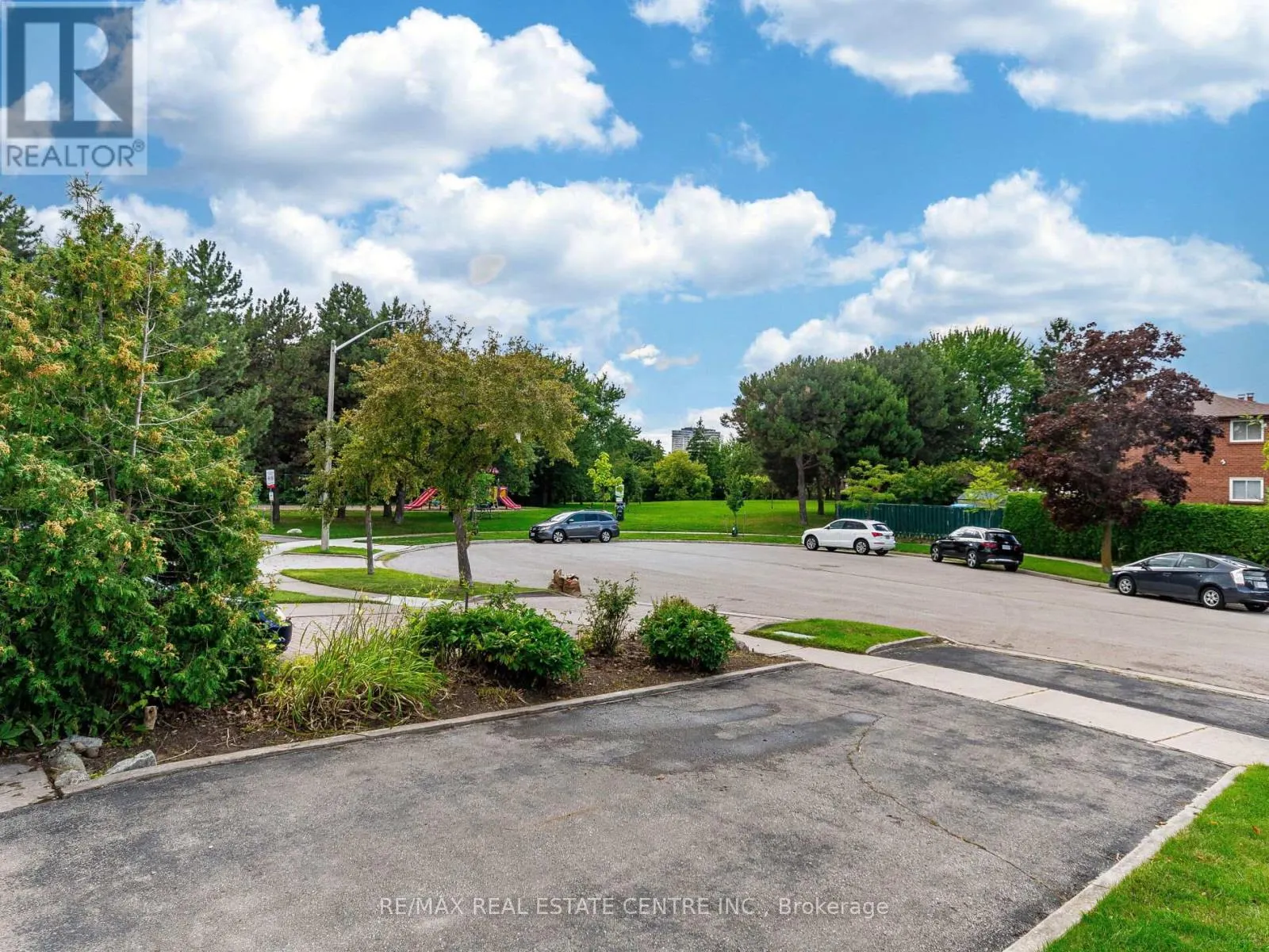 3137 SUNNYHILL DRIVE
