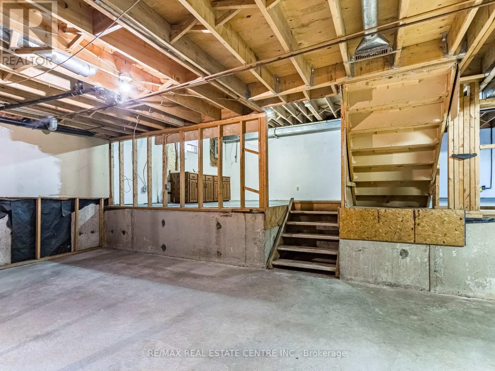 3137 SUNNYHILL DRIVE