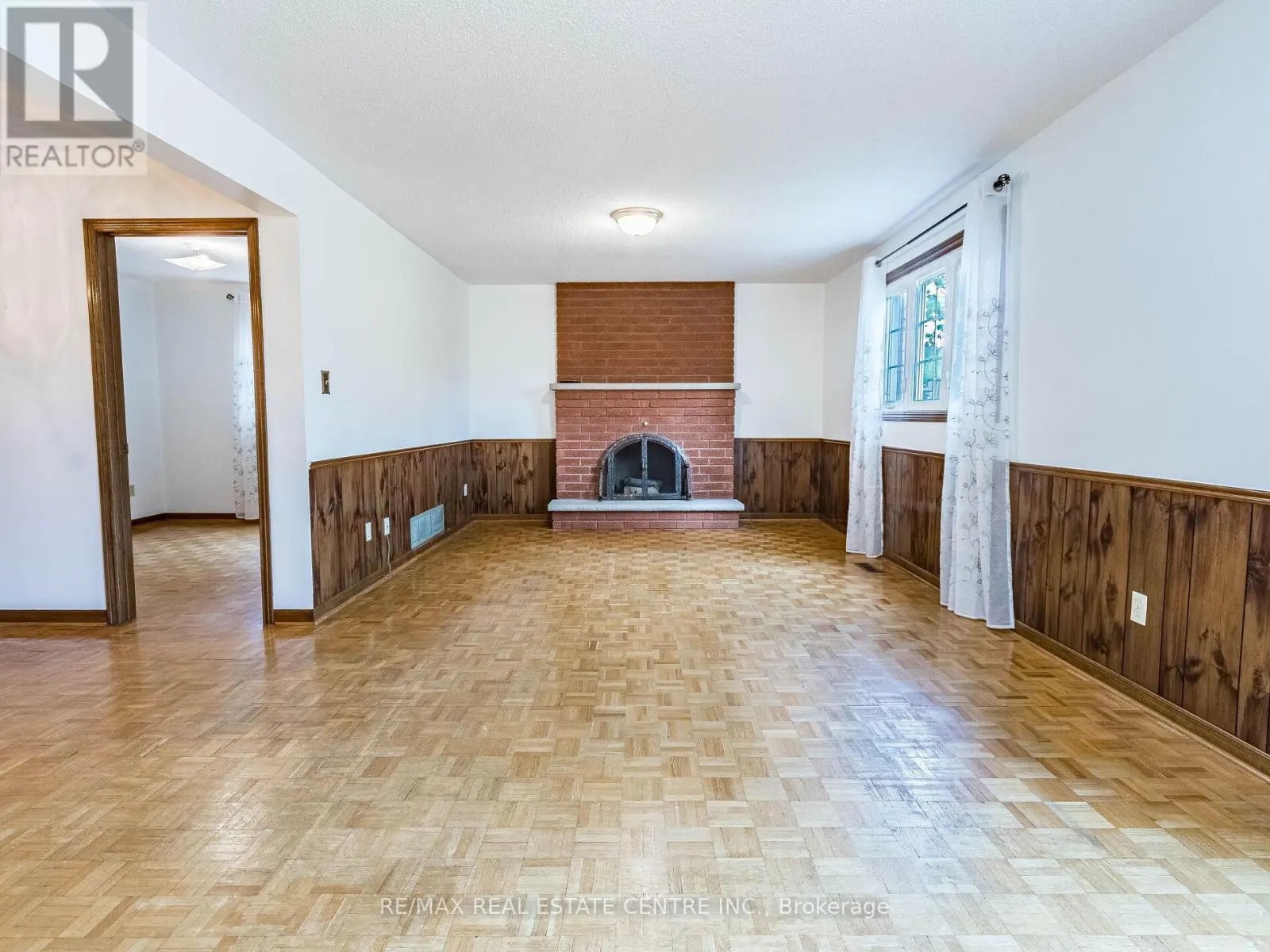 3137 SUNNYHILL DRIVE
