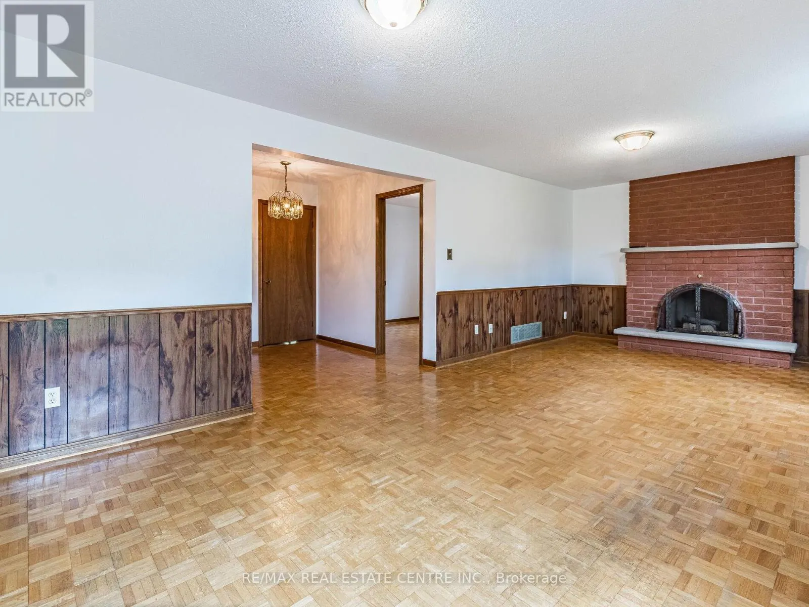 3137 SUNNYHILL DRIVE