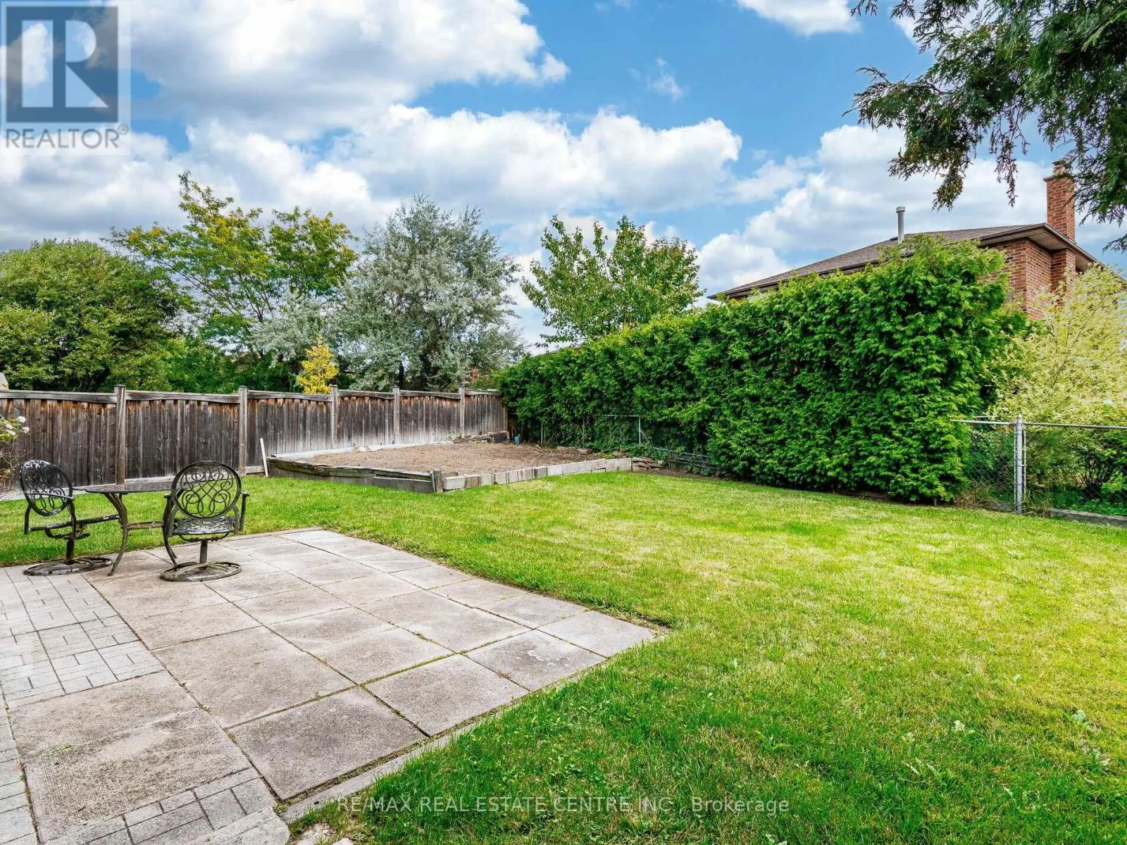 3137 SUNNYHILL DRIVE