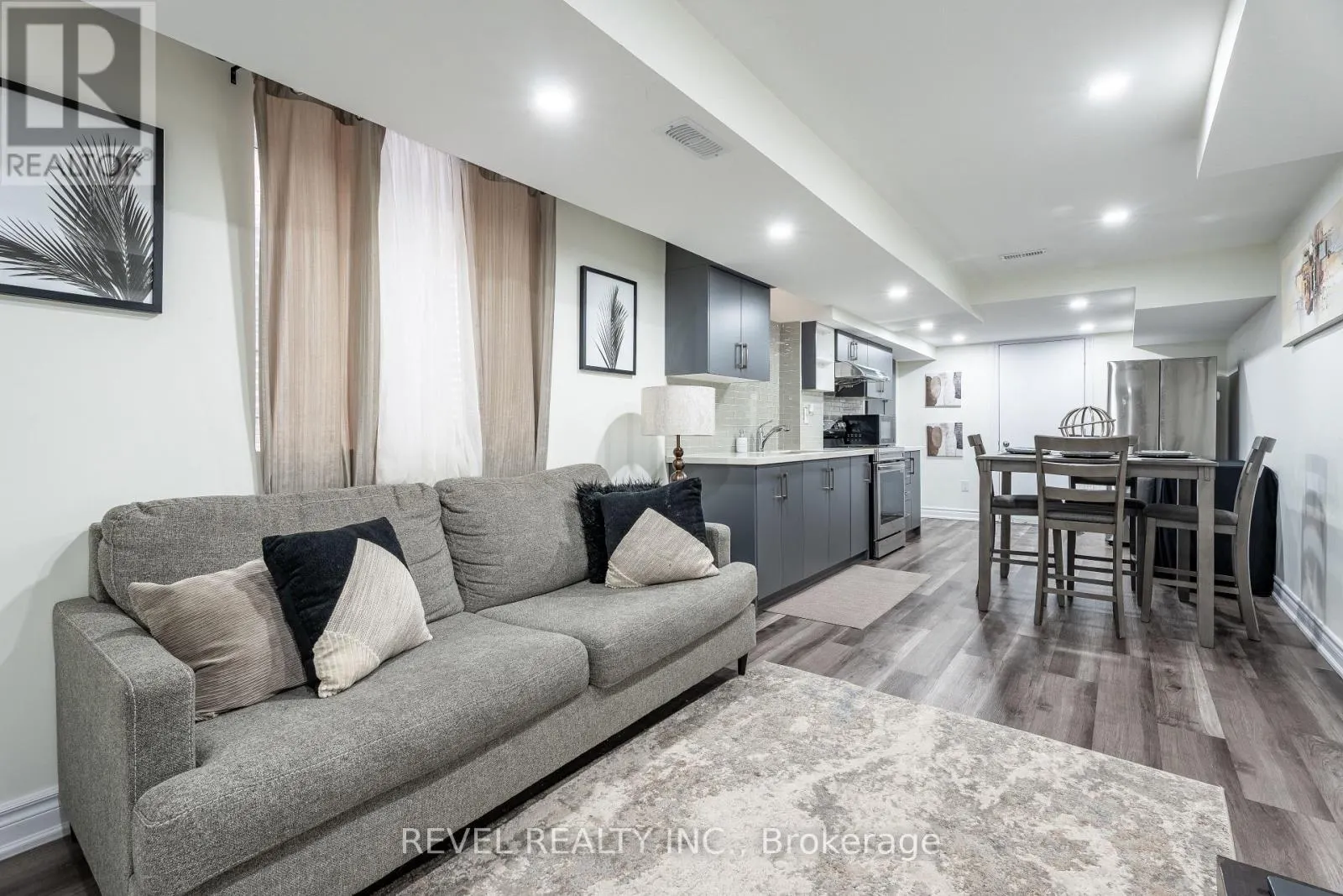 555 VETERANS DRIVE