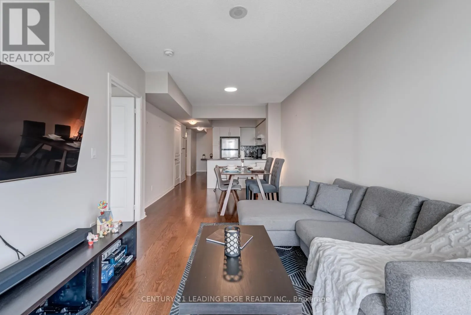 601 - 2240 LAKE SHORE BOULEVARD W