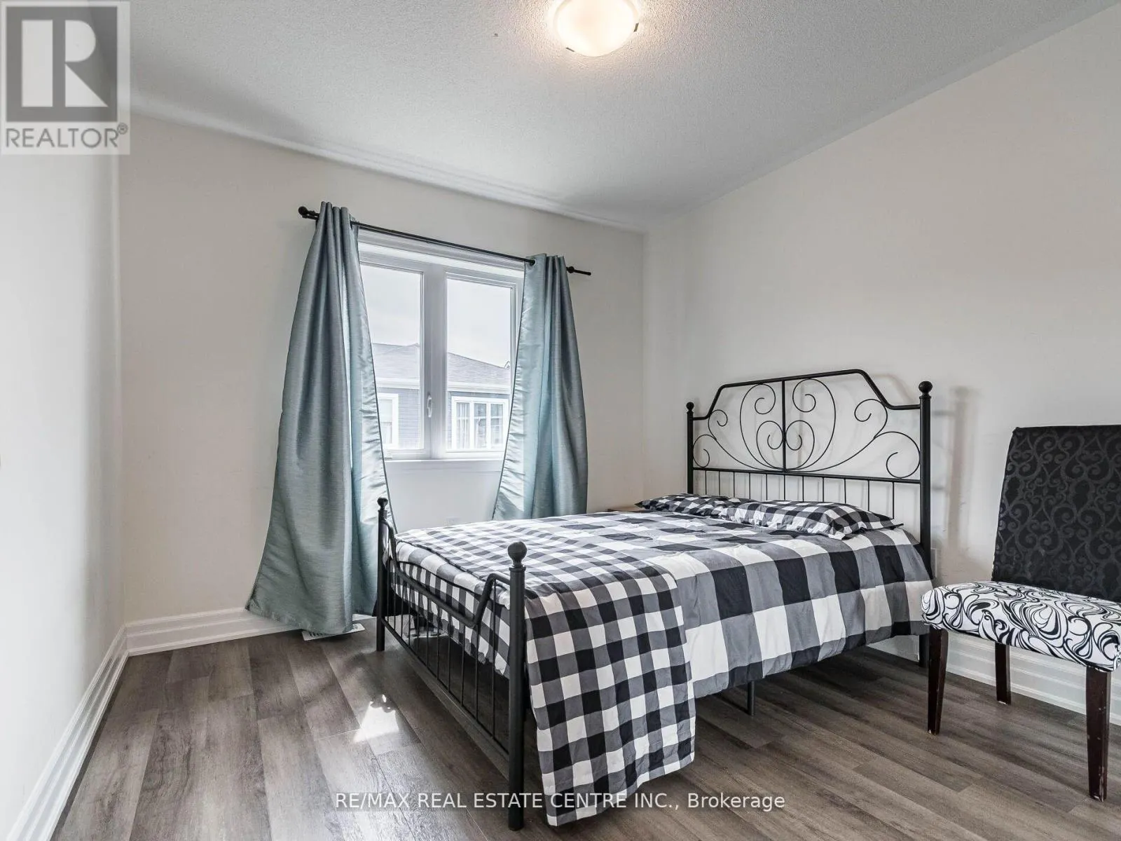 86 - 975 WHITLOCK AVENUE