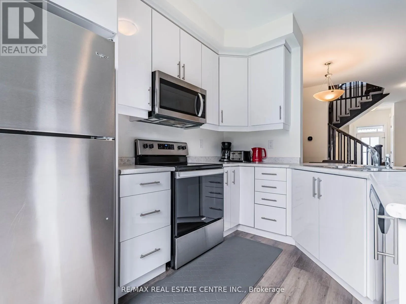 86 - 975 WHITLOCK AVENUE