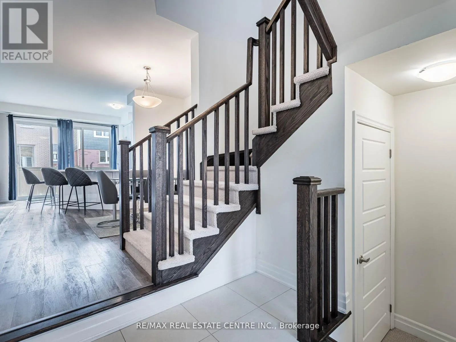 86 - 975 WHITLOCK AVENUE