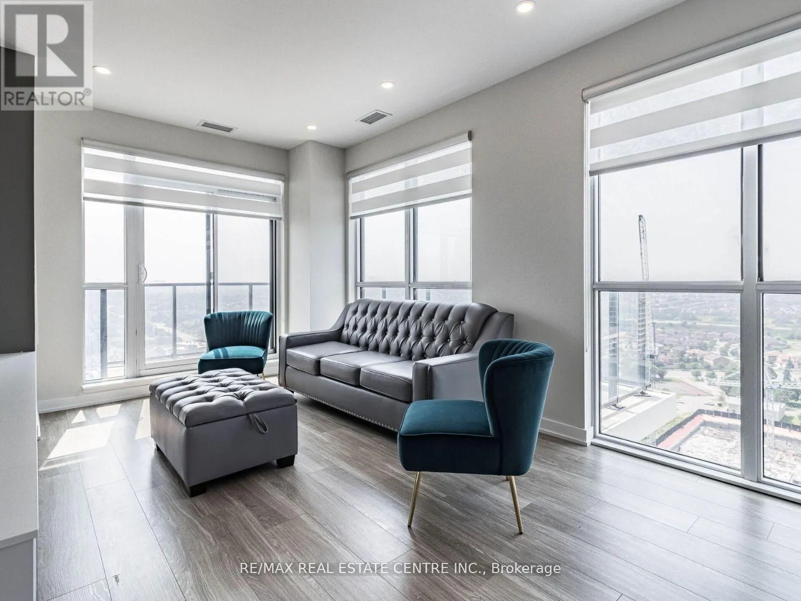 2302 - 4085 PARKSIDE VILLAGE DRIVE