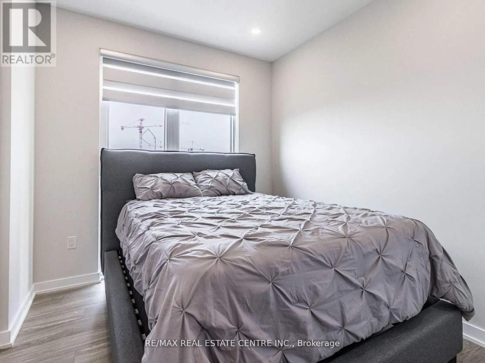 2302 - 4085 PARKSIDE VILLAGE DRIVE