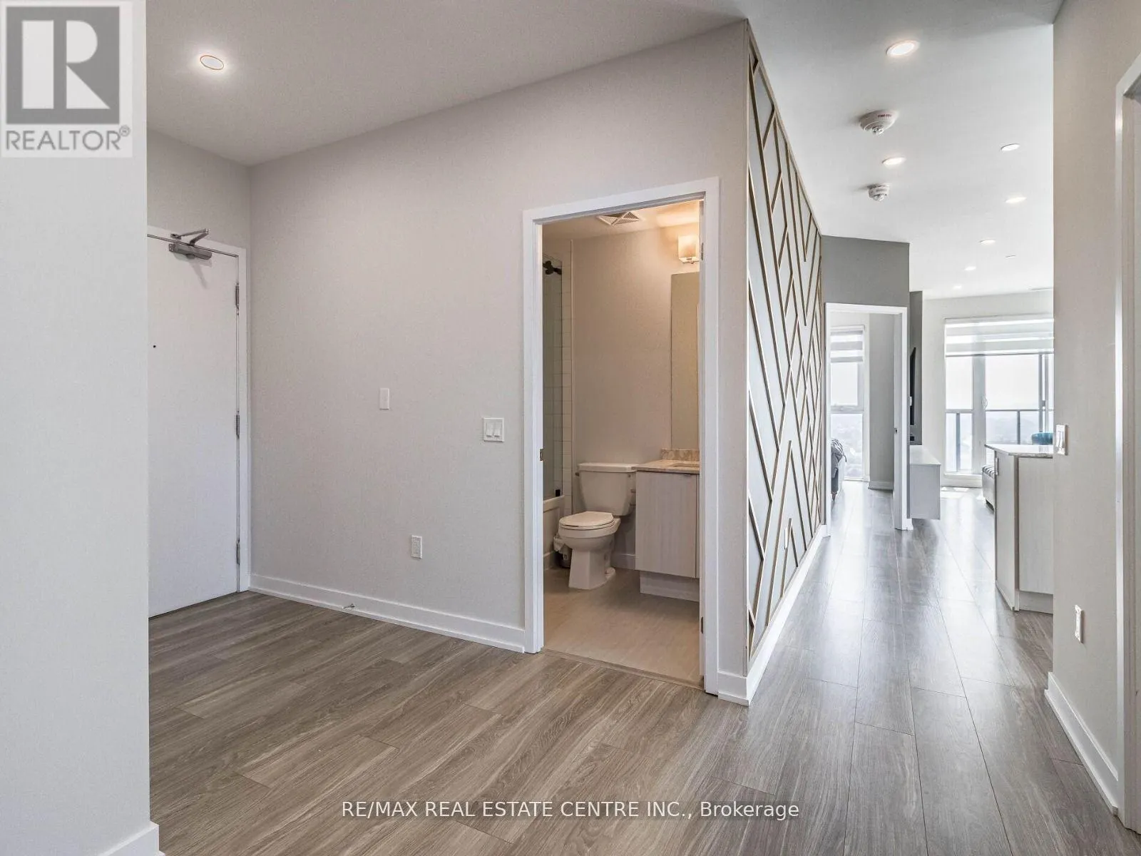 2302 - 4085 PARKSIDE VILLAGE DRIVE