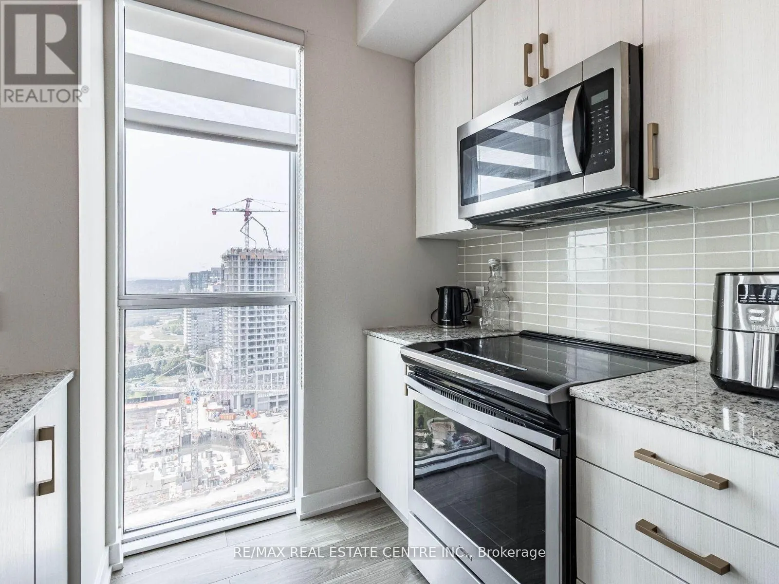 2302 - 4085 PARKSIDE VILLAGE DRIVE