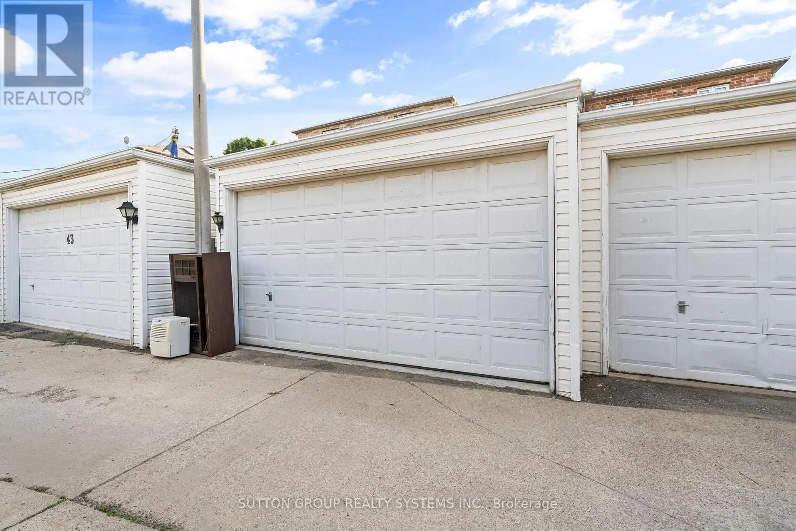 45 ALGARVE CRESCENT