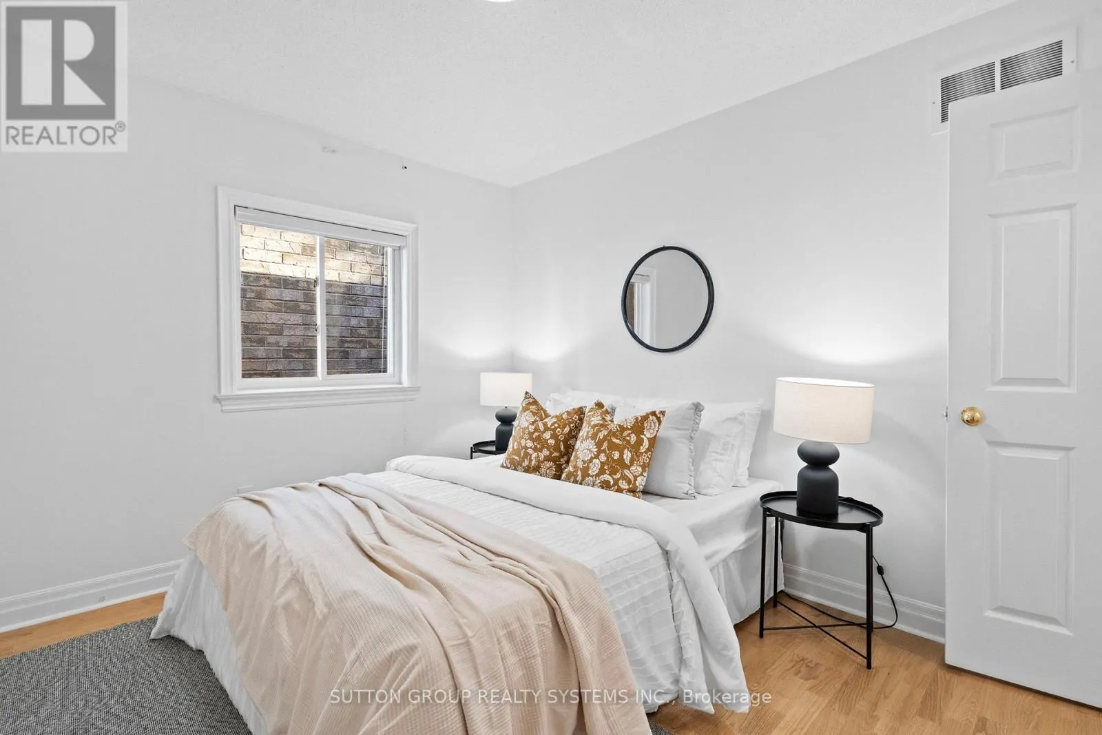 45 ALGARVE CRESCENT