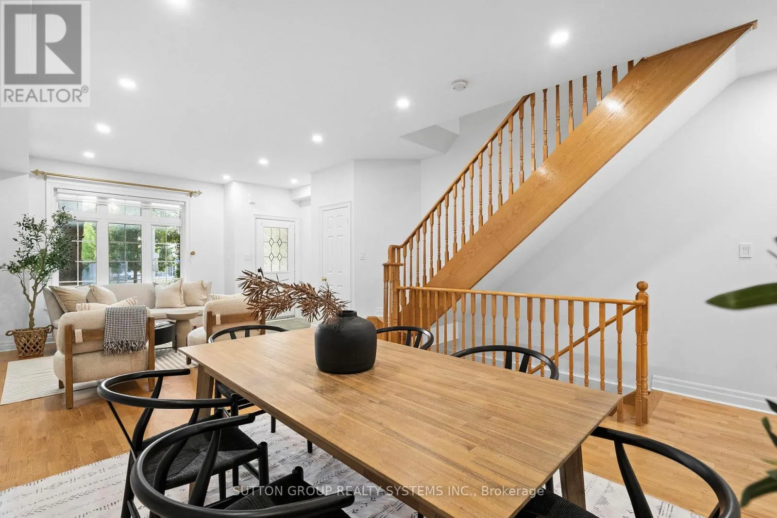 45 ALGARVE CRESCENT