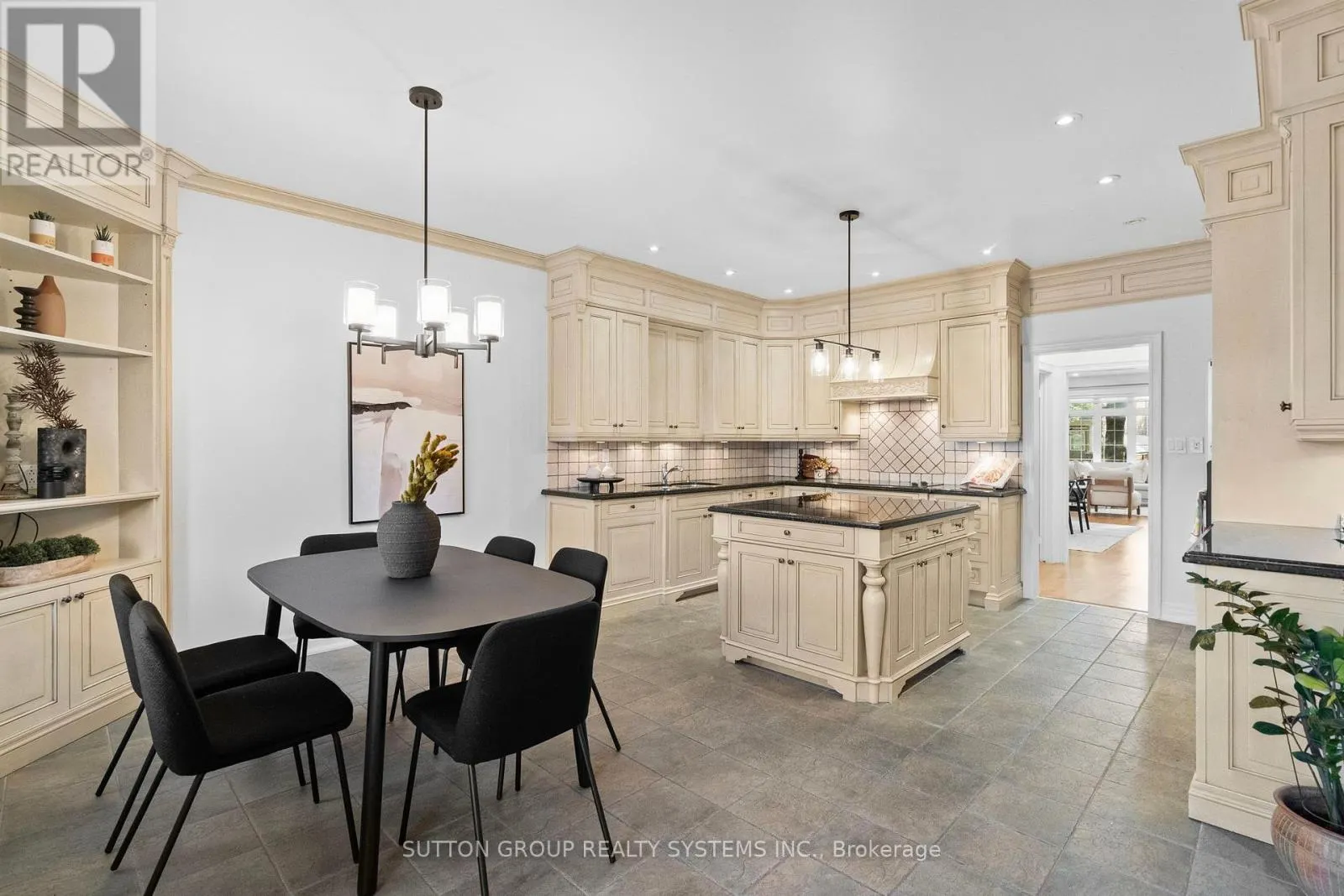45 ALGARVE CRESCENT
