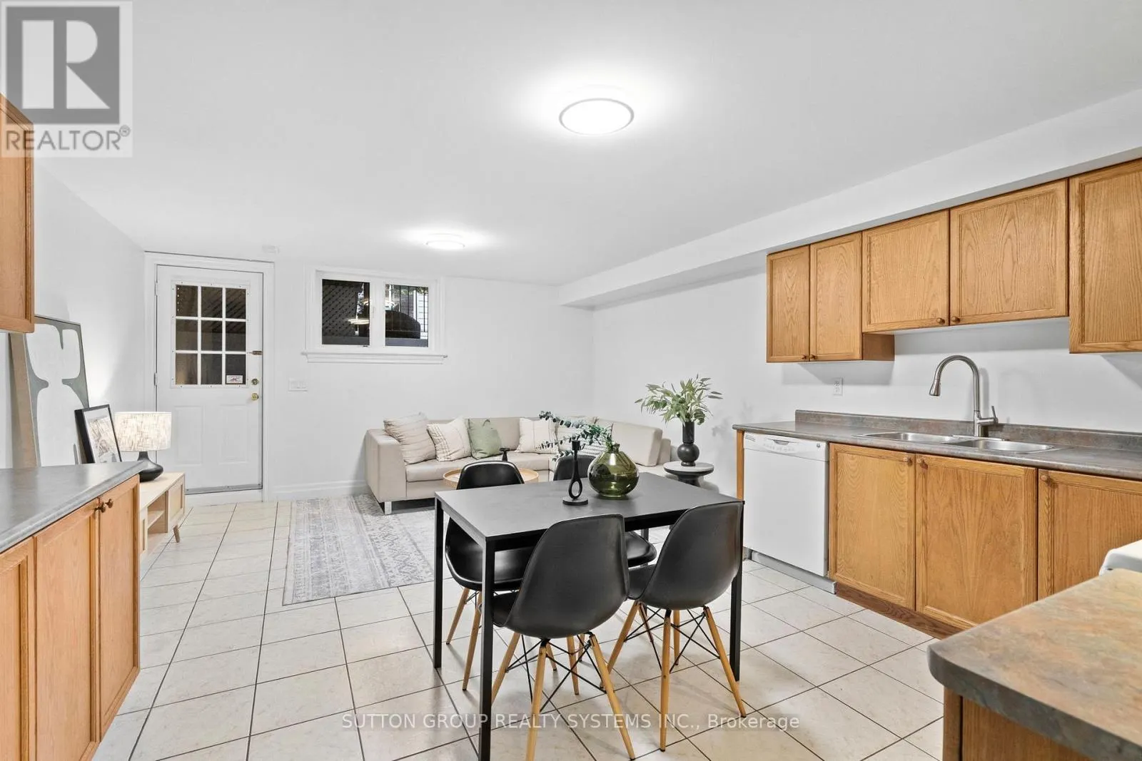 45 ALGARVE CRESCENT