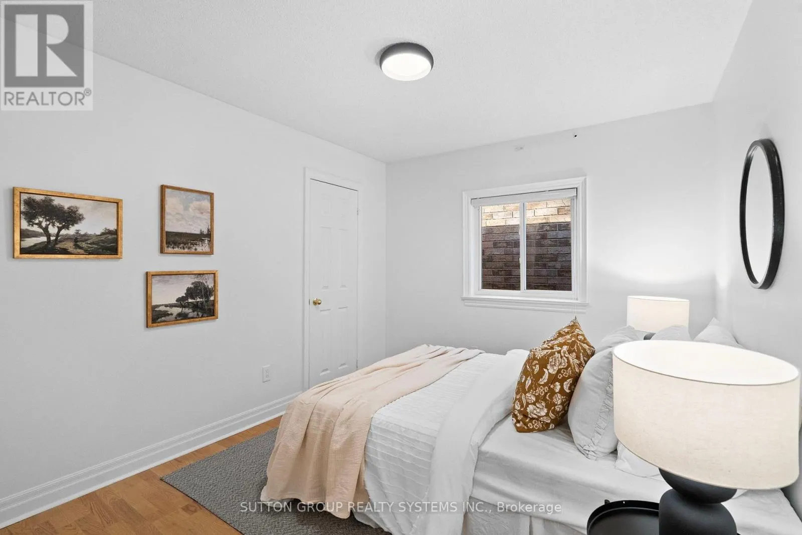 45 ALGARVE CRESCENT