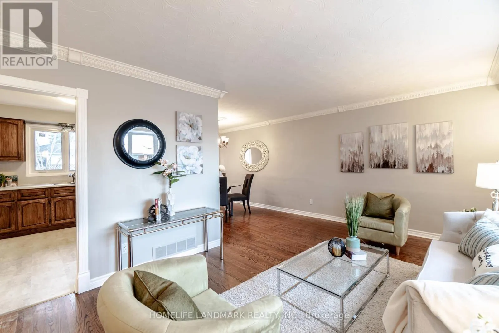 UPPER - 640 NETHERTON CRESCENT