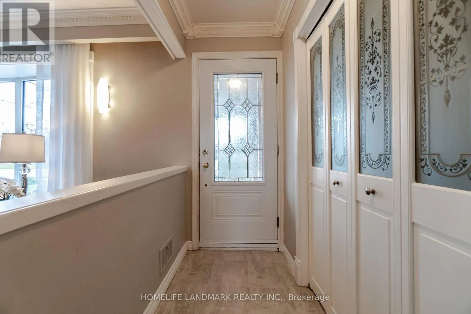 UPPER - 640 NETHERTON CRESCENT