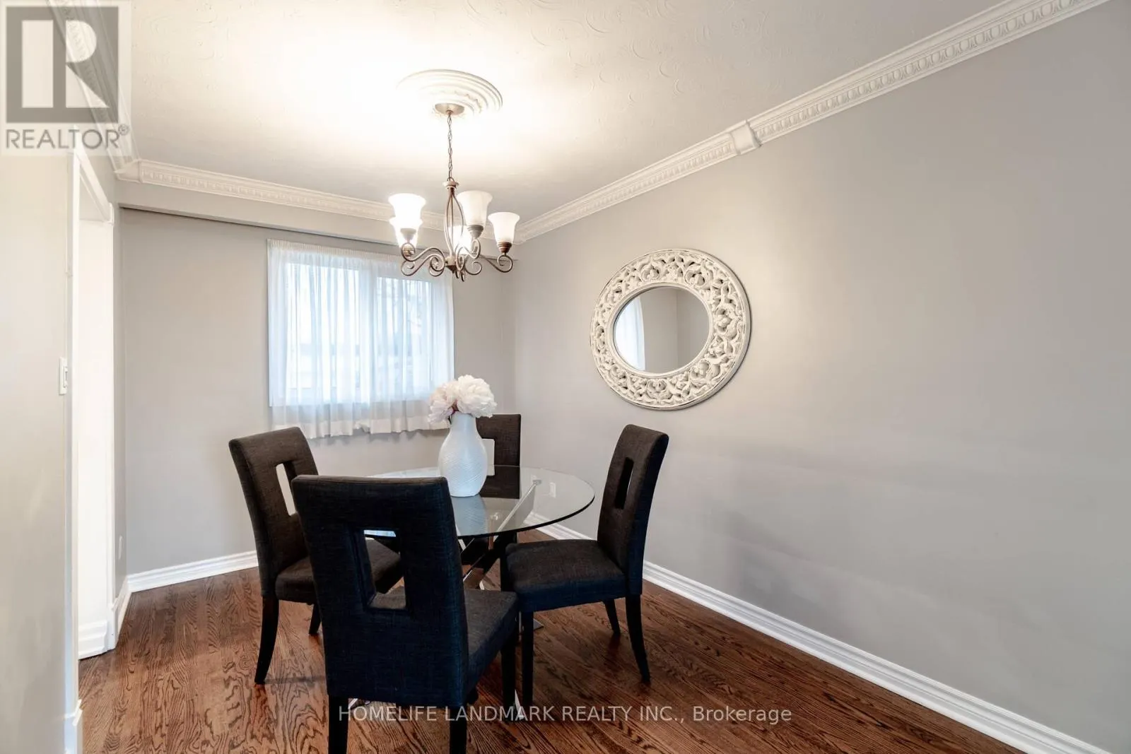 UPPER - 640 NETHERTON CRESCENT