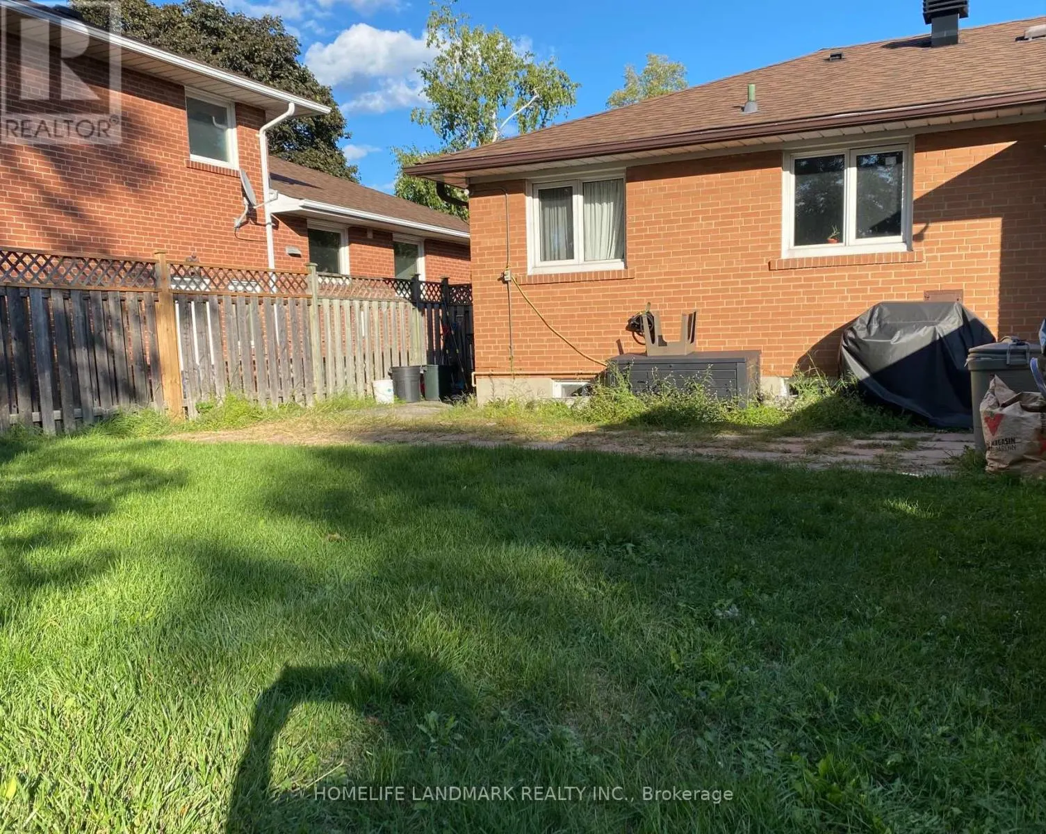 UPPER - 640 NETHERTON CRESCENT
