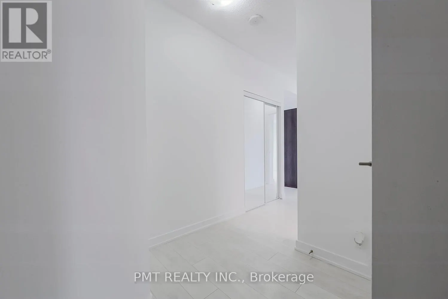 3902 - 2220 LAKE SHORE BOULEVARD W