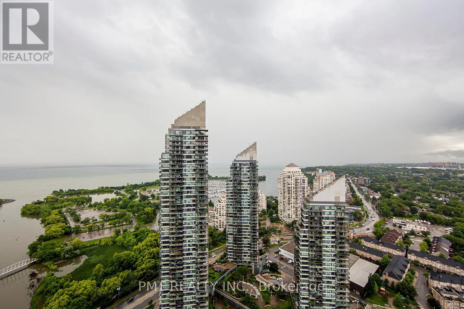 3902 - 2220 LAKE SHORE BOULEVARD W