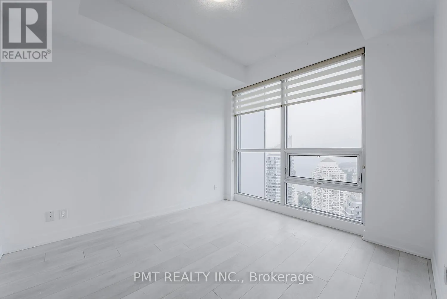 3902 - 2220 LAKE SHORE BOULEVARD W