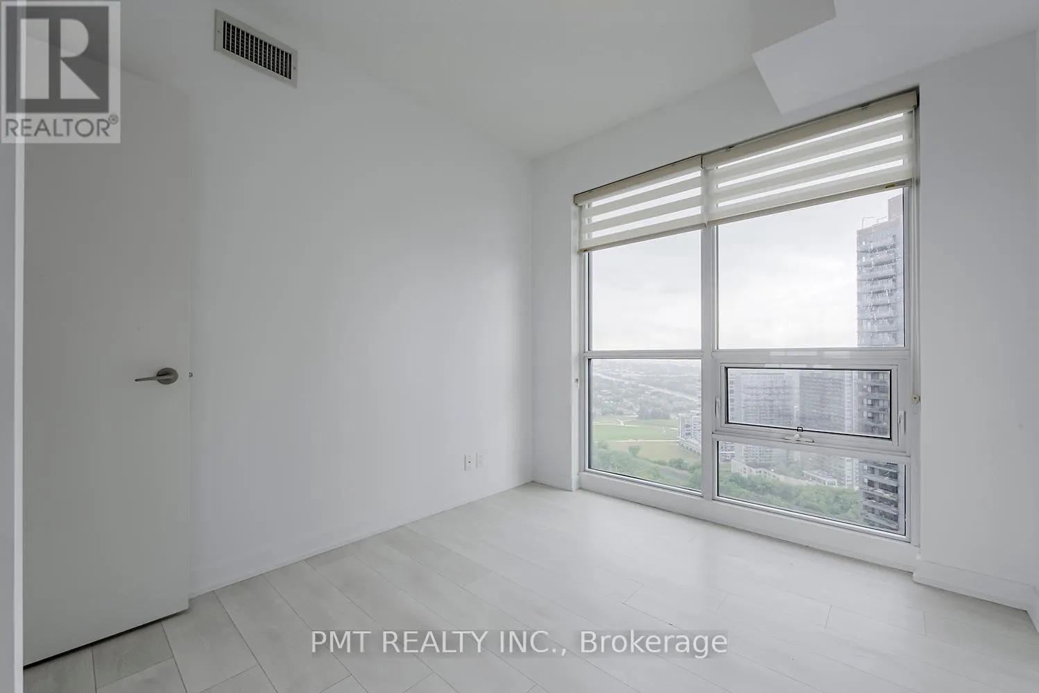 3902 - 2220 LAKE SHORE BOULEVARD W