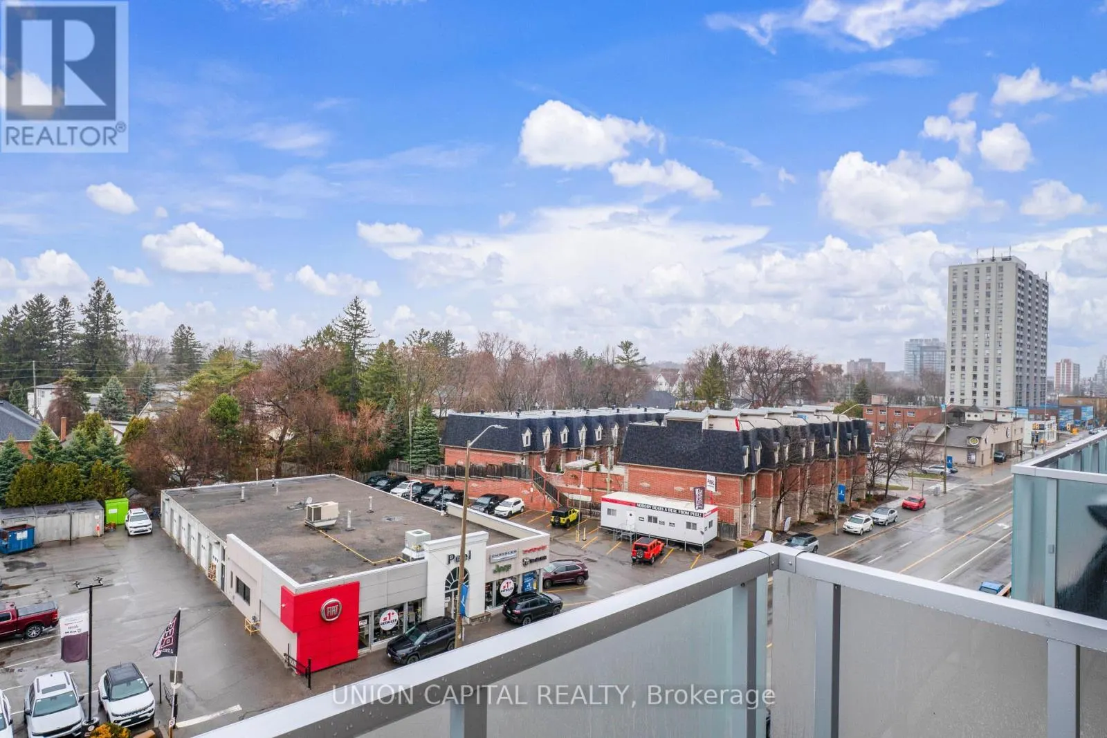 530 - 215 LAKESHORE ROAD W