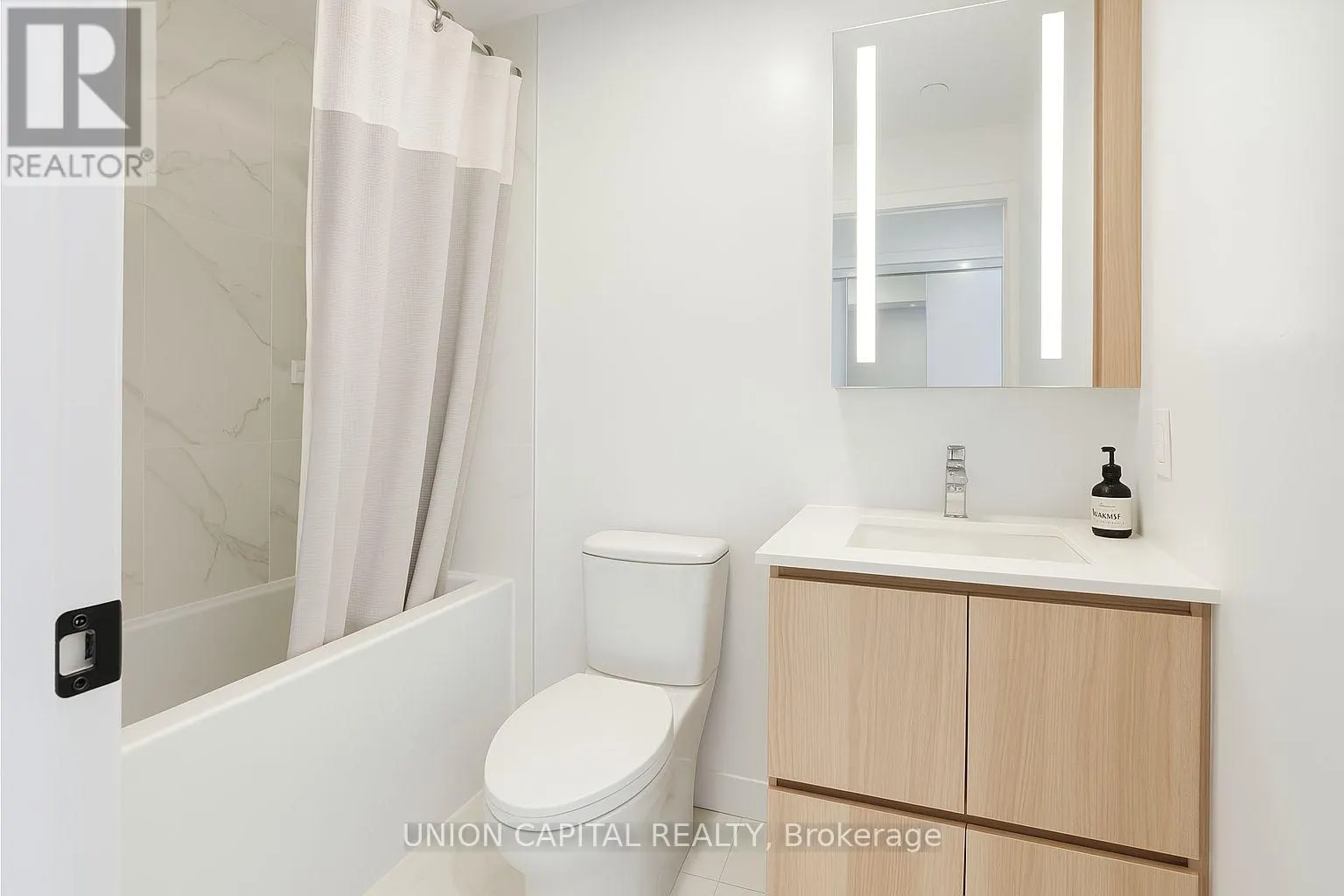 530 - 215 LAKESHORE ROAD W