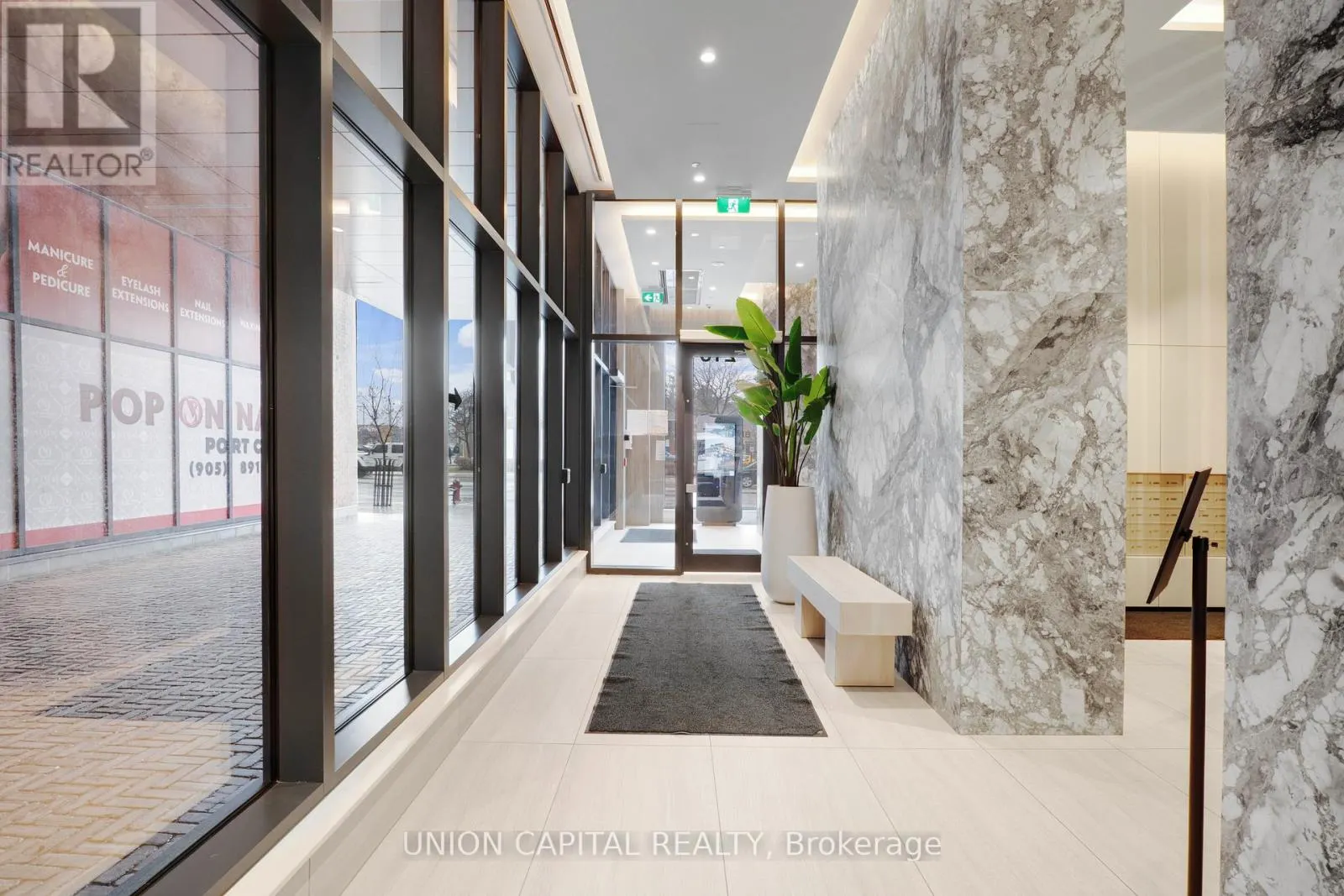530 - 215 LAKESHORE ROAD W