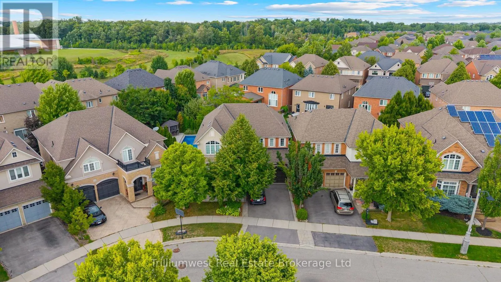 227 BEECHTREE CRESCENT