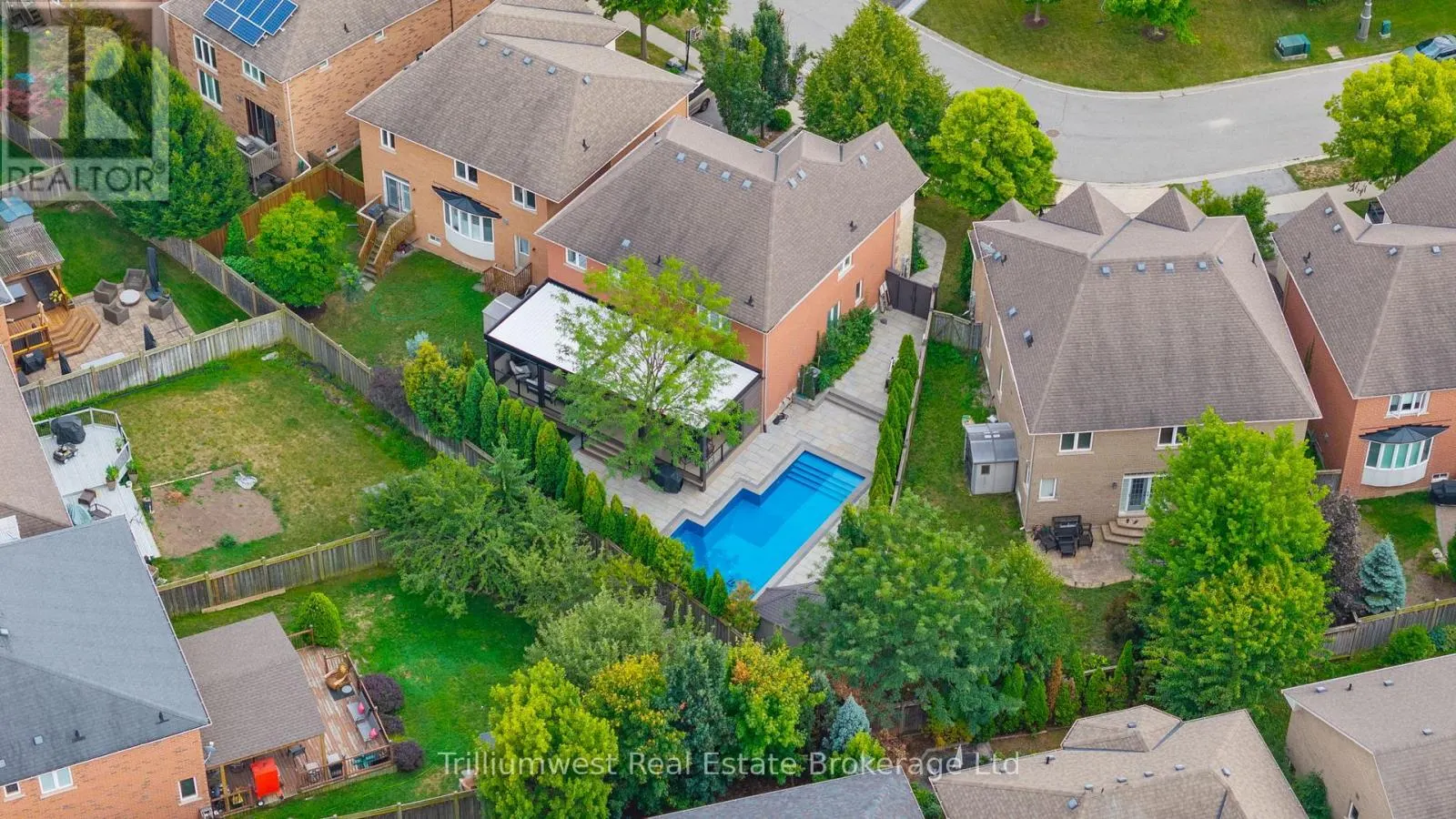 227 BEECHTREE CRESCENT