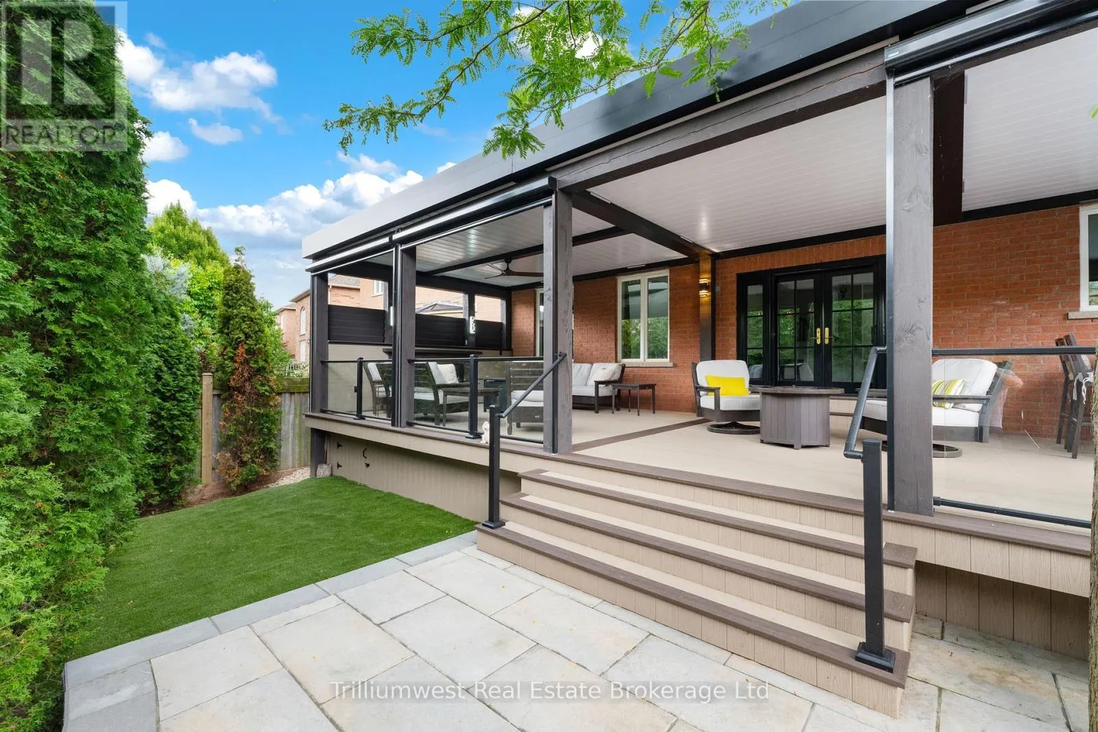 227 BEECHTREE CRESCENT