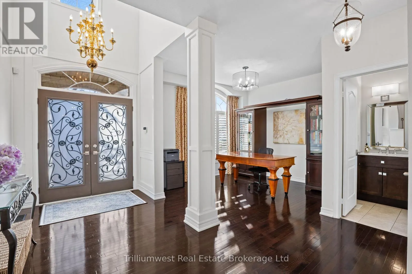 227 BEECHTREE CRESCENT