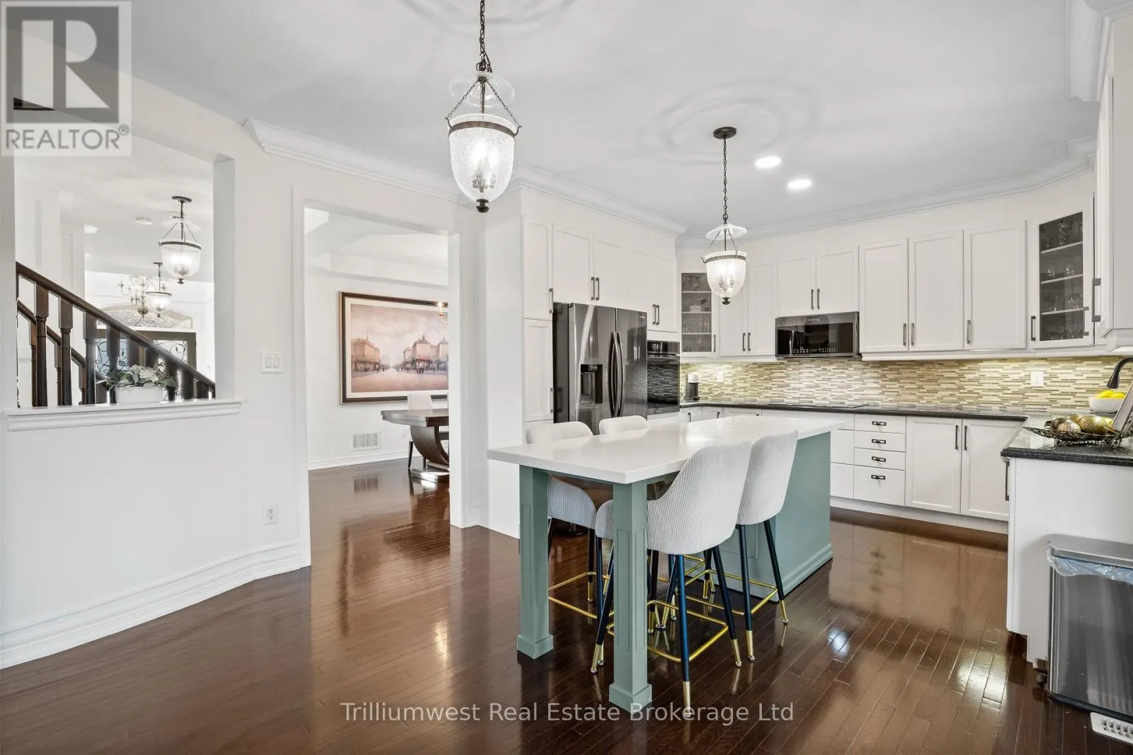 227 BEECHTREE CRESCENT