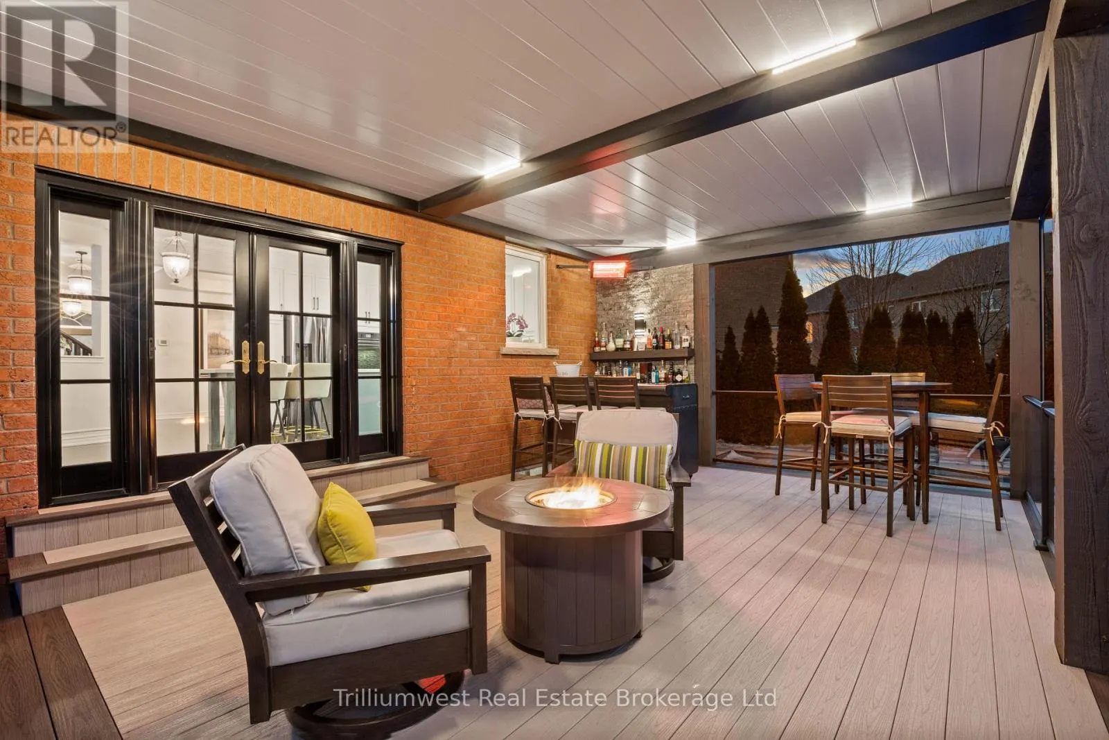 227 BEECHTREE CRESCENT