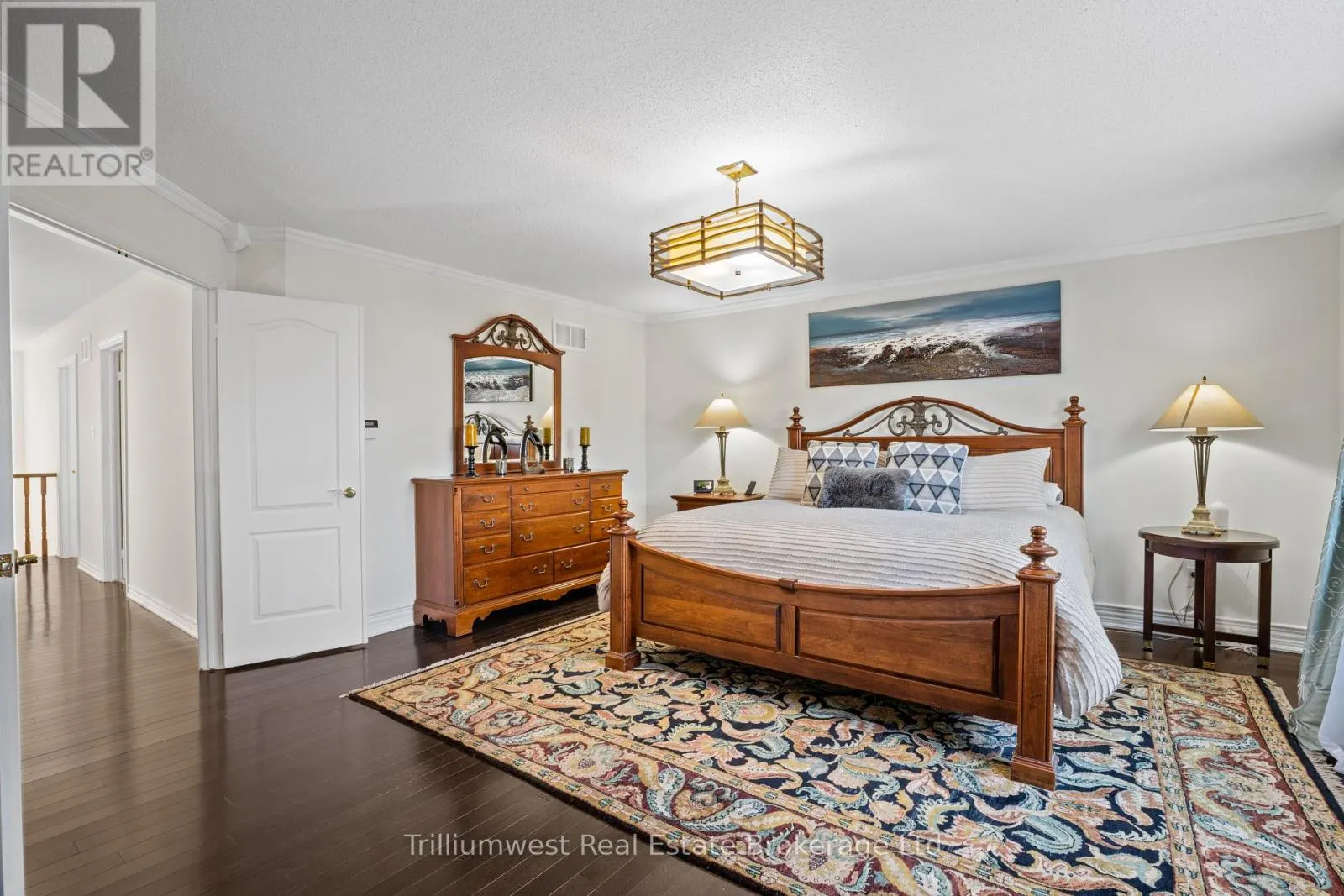 227 BEECHTREE CRESCENT