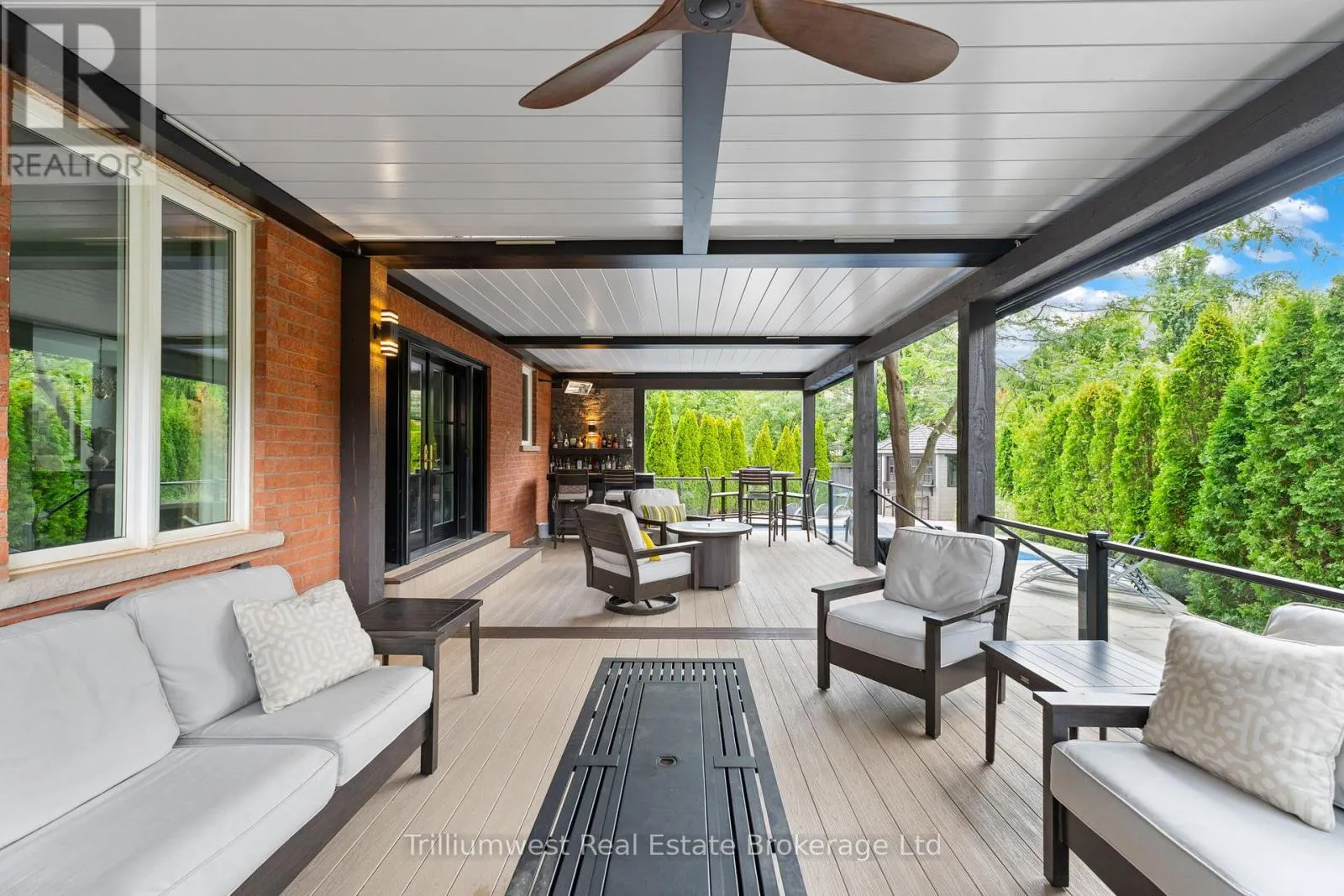 227 BEECHTREE CRESCENT