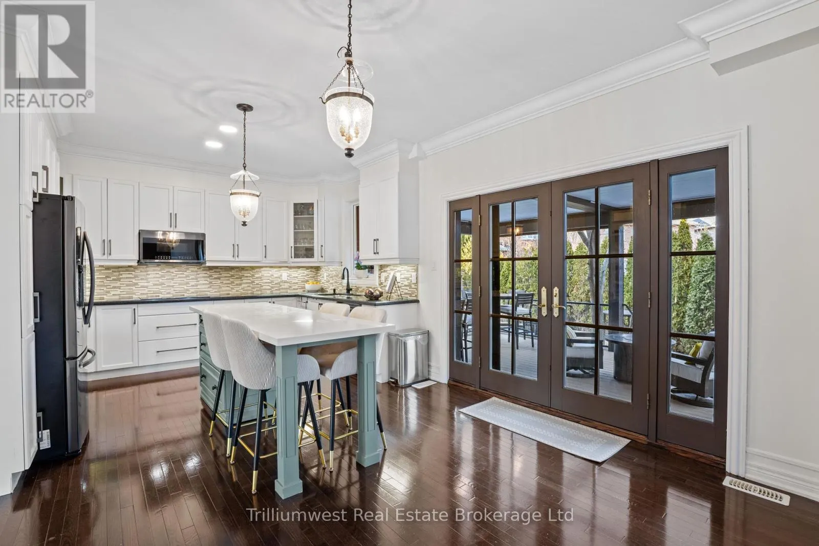 227 BEECHTREE CRESCENT