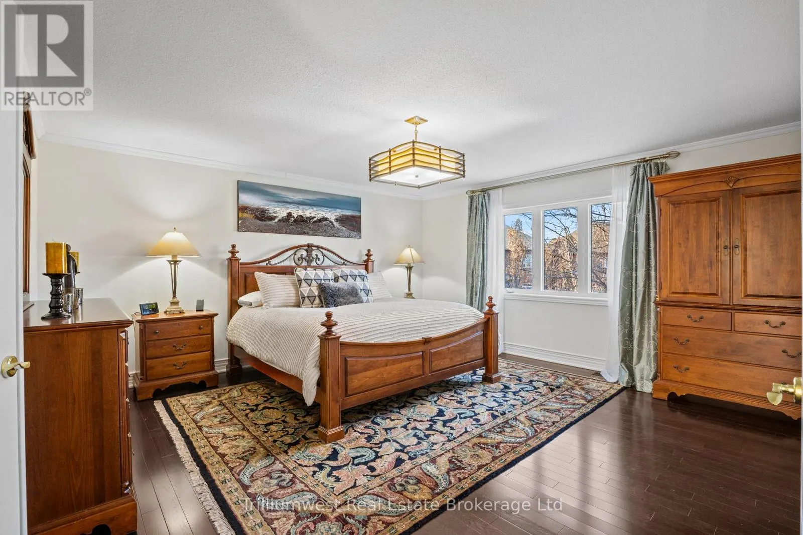 227 BEECHTREE CRESCENT