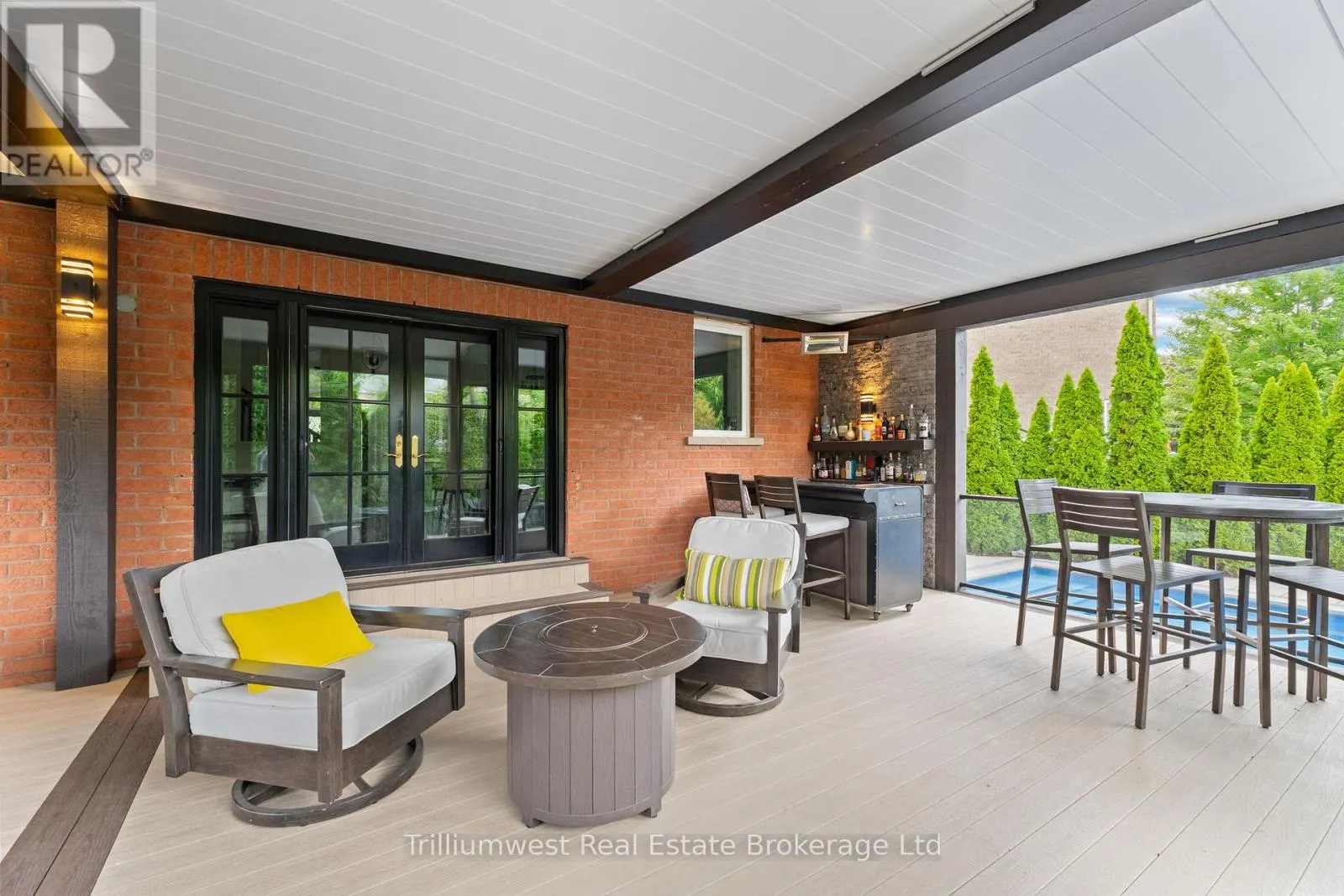 227 BEECHTREE CRESCENT