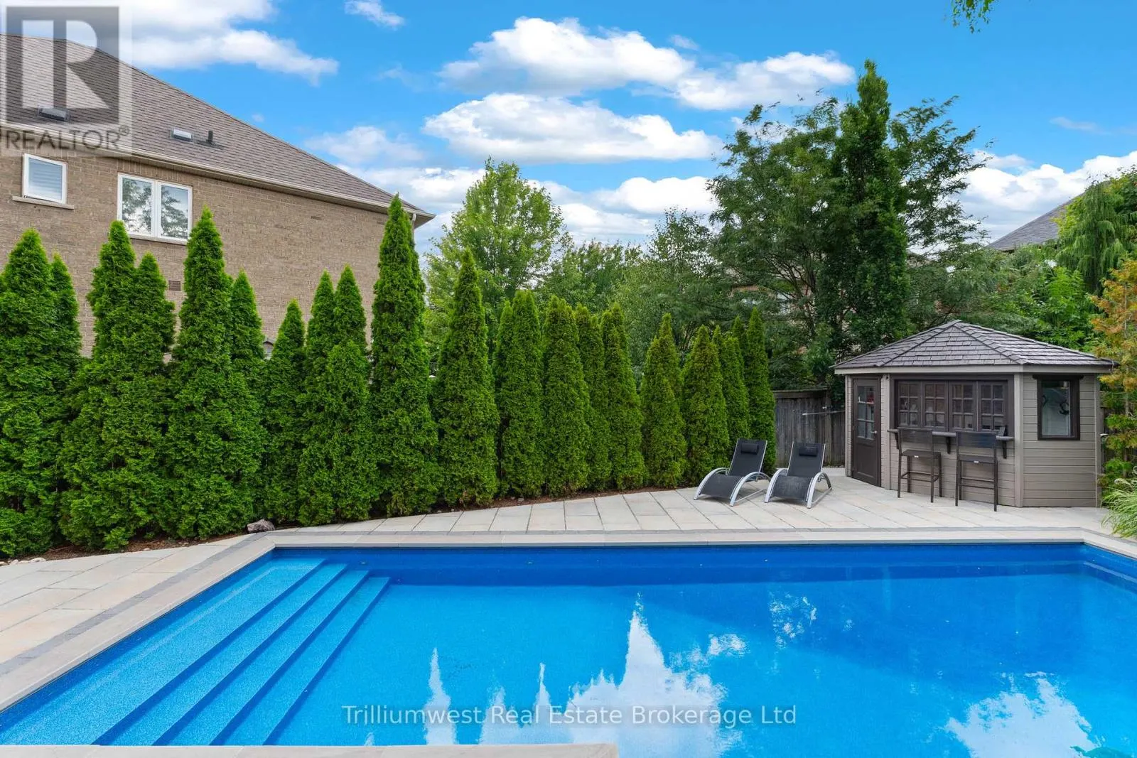 227 BEECHTREE CRESCENT