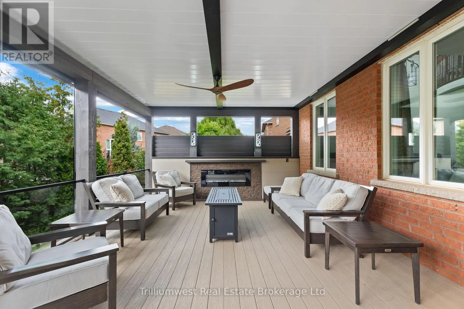 227 BEECHTREE CRESCENT