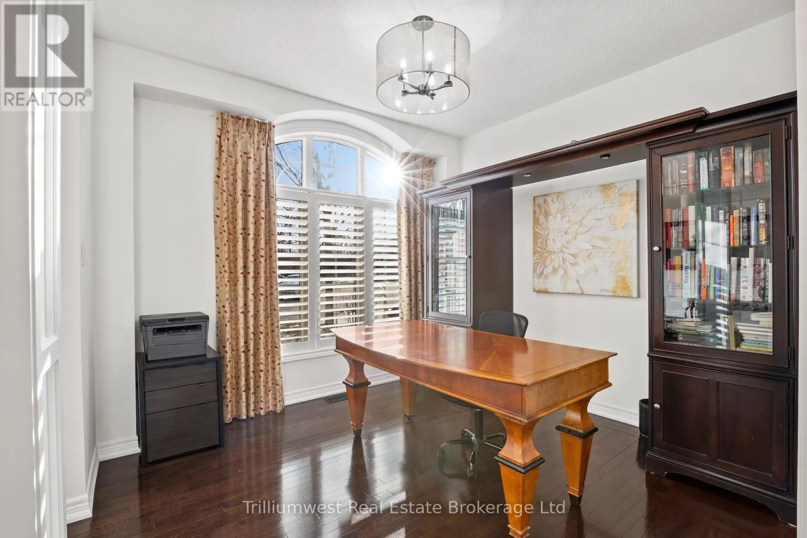 227 BEECHTREE CRESCENT