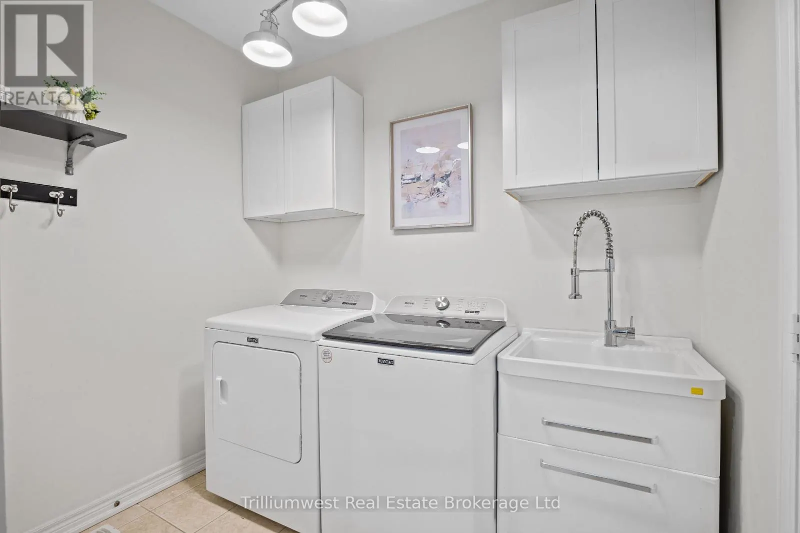 227 BEECHTREE CRESCENT